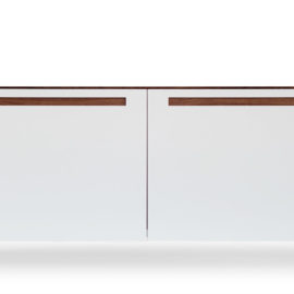 KT236 Sideboard mit Schiebetüren, Nussbaum geölt, Fronten Lack weiß